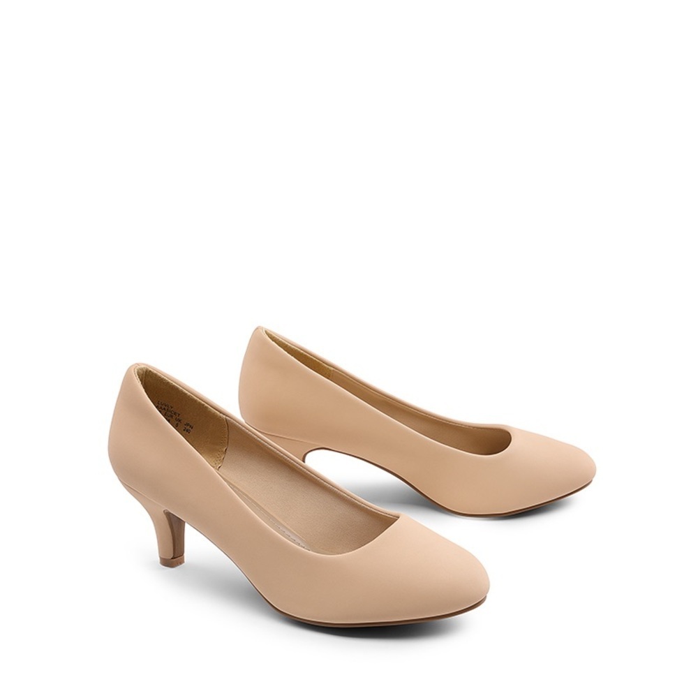 Dream Pairs Comfy Round Tor Low Heel Pumps - Nude/Nubuck - sz 9.5 - New in Box